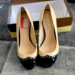Women high heel tan and black
